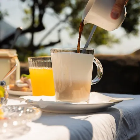 Bed & Breakfast Il Riccio Di Ricciano Casale Corte Cerro