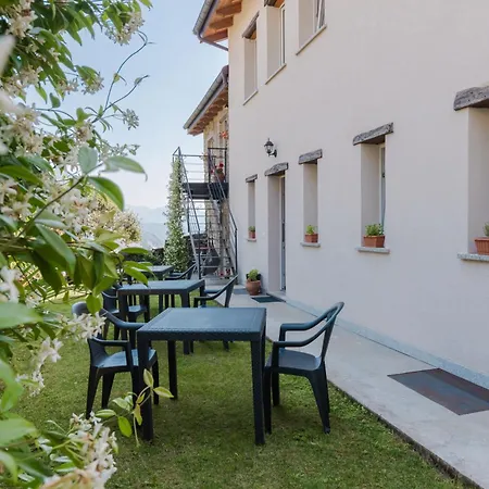 Il Riccio Di Ricciano Bed & Breakfast Casale Corte Cerro