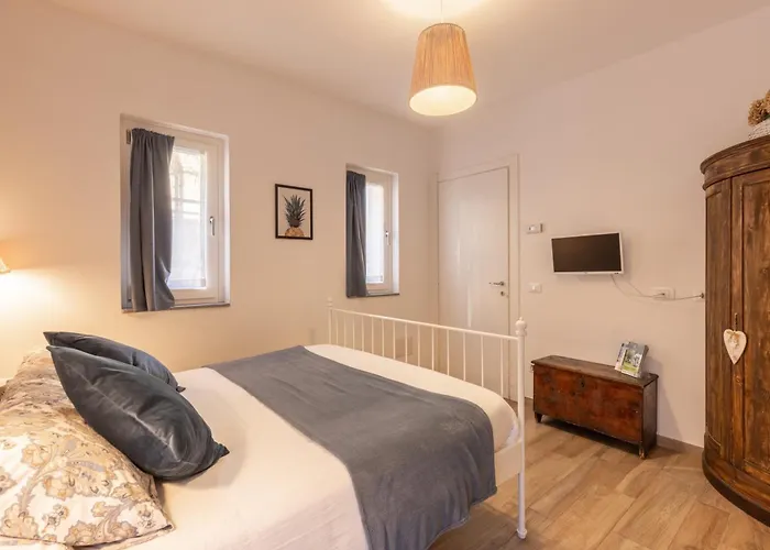 Il Riccio Di Ricciano Bed & Breakfast Casale Corte Cerro
