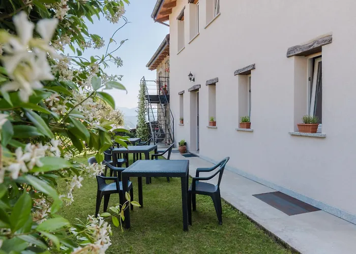 Il Riccio Di Ricciano Bed & Breakfast Casale Corte Cerro